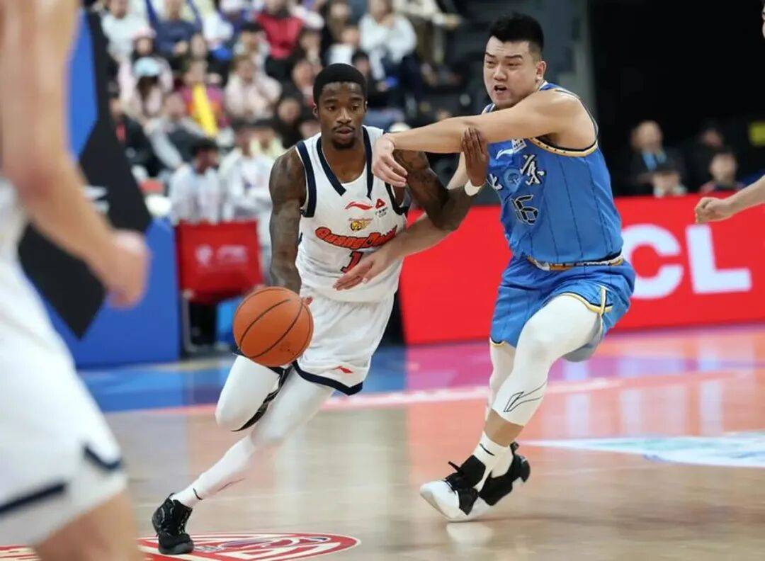 CBA常规赛倒计时，北京首钢今晨状态回暖，细节引发关注，媒体盛赞，团队化学反应显著的简单介绍